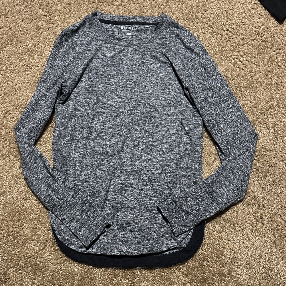 Athleta Gray Long Sleeve Athletic Top